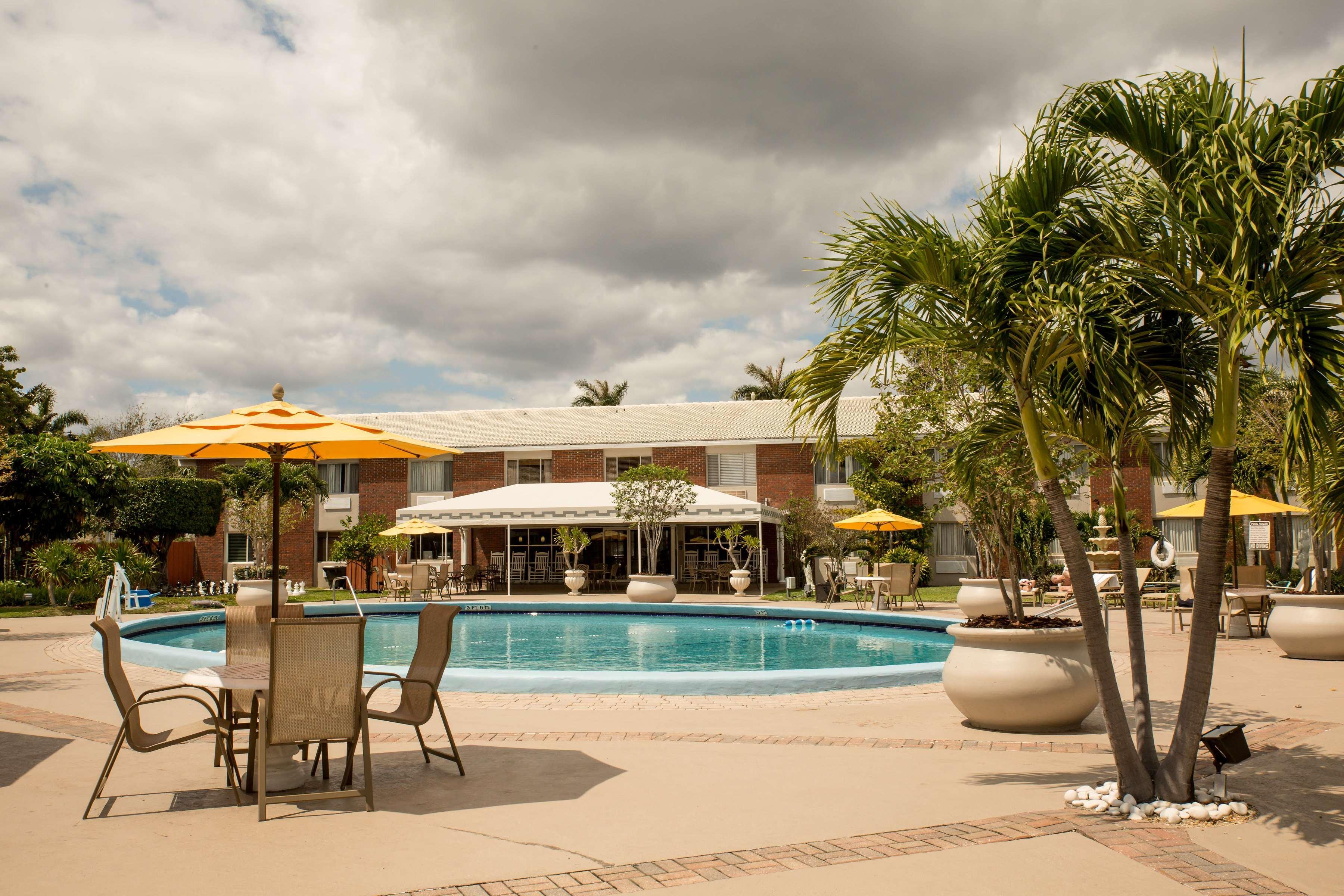 Best Western Palm Beach Lakes West Palm Beach Extérieur photo