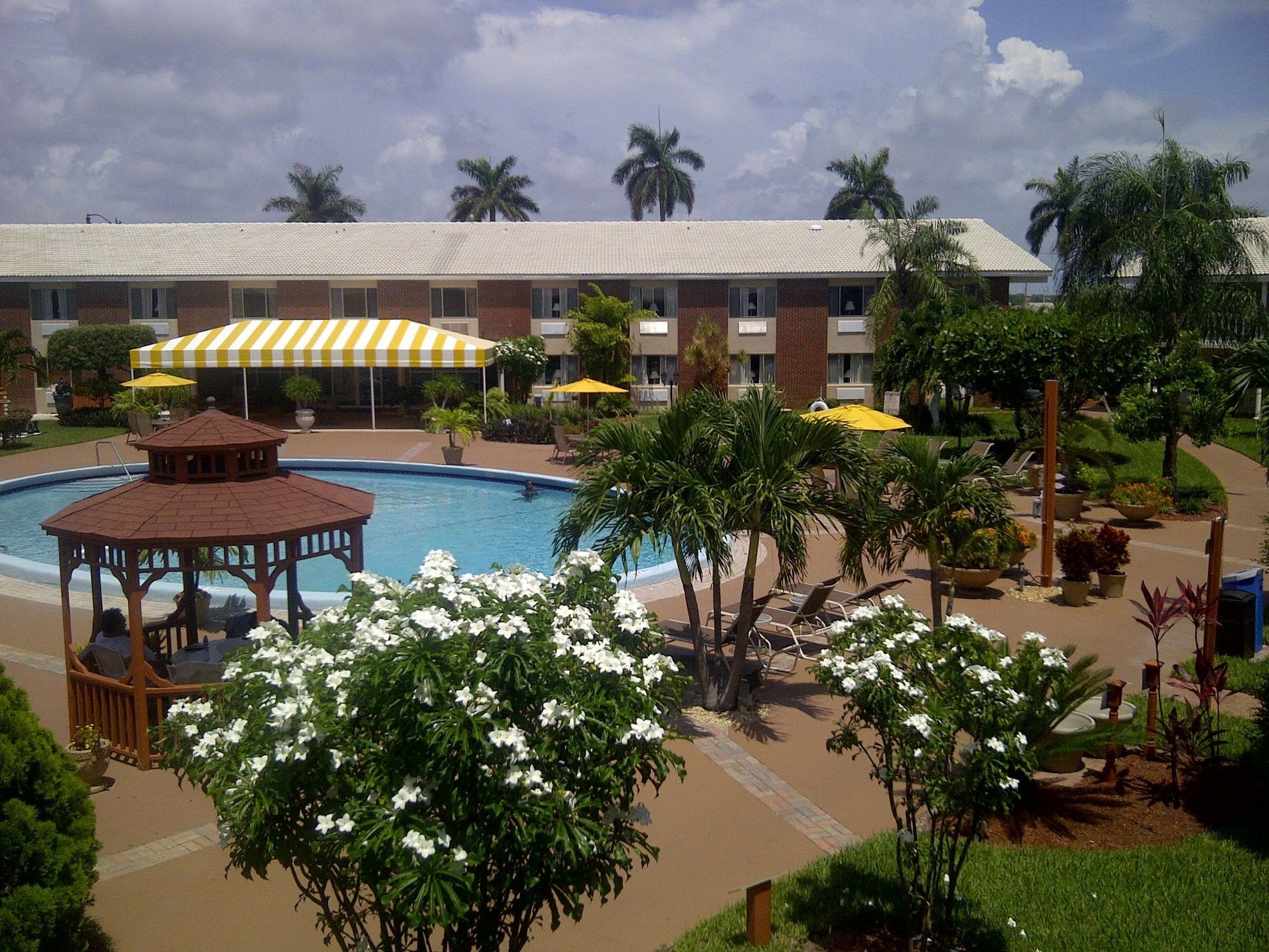 Best Western Palm Beach Lakes West Palm Beach Extérieur photo